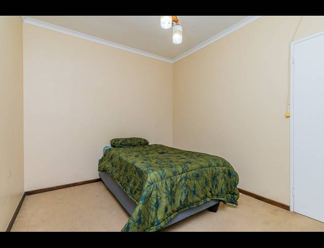 3 BEDROOM TOWNHOUSE FOR SALE IN THE WOLDS